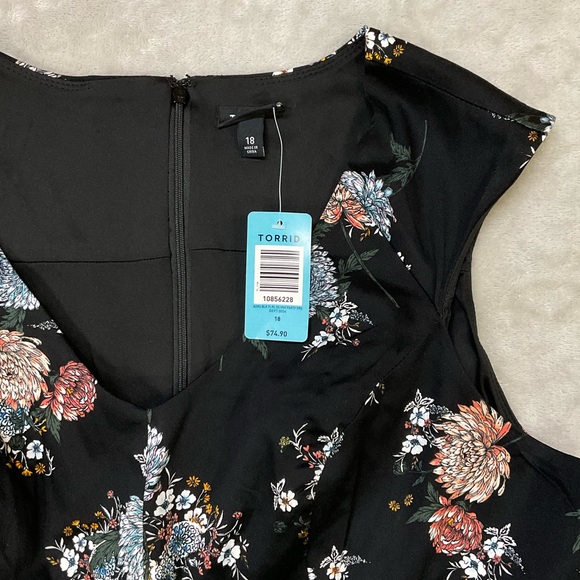NWT Torrid Black & Pink Floral Fit & Flare Dress Women’s Sz 18 - Picture 8 of 9